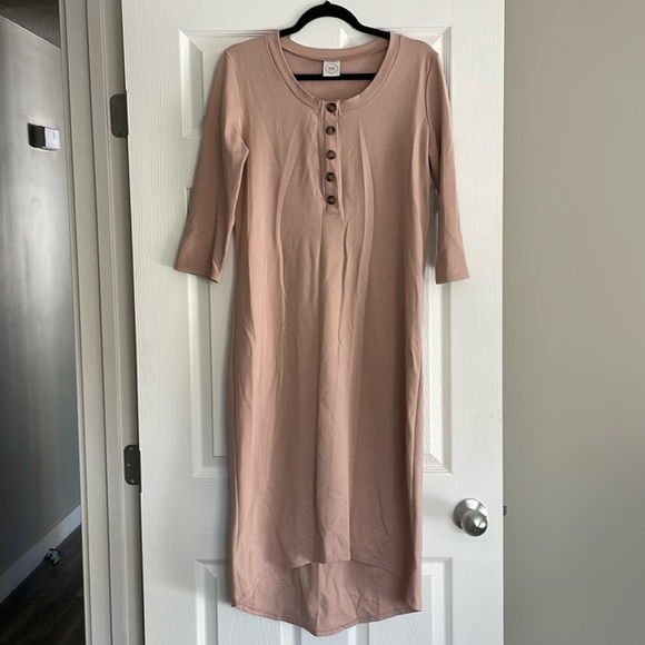 The Original Lou Lou & Company Every Day Maternity and Nursing Dress - Picture 4 of 9